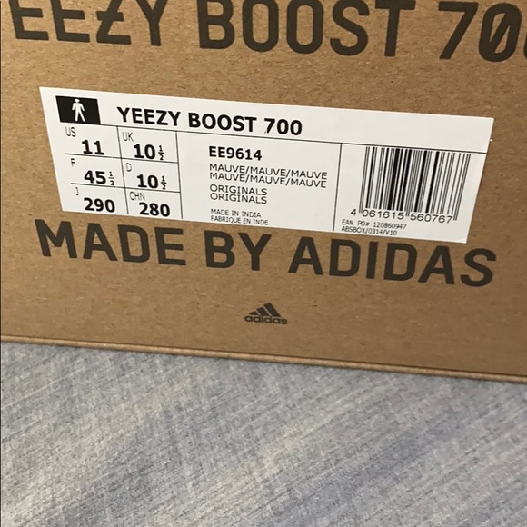 Yeezy boost 700 Mauve - Picture 2 of 4